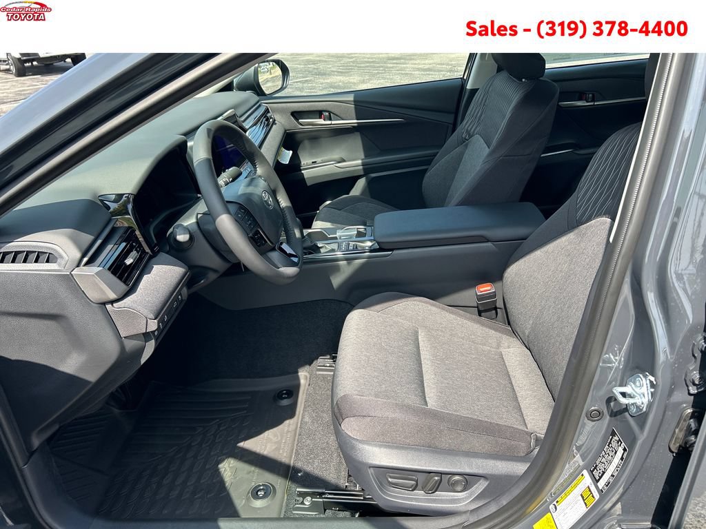 New 2026 Toyota Camry Hybrid AWD/4WD image 9