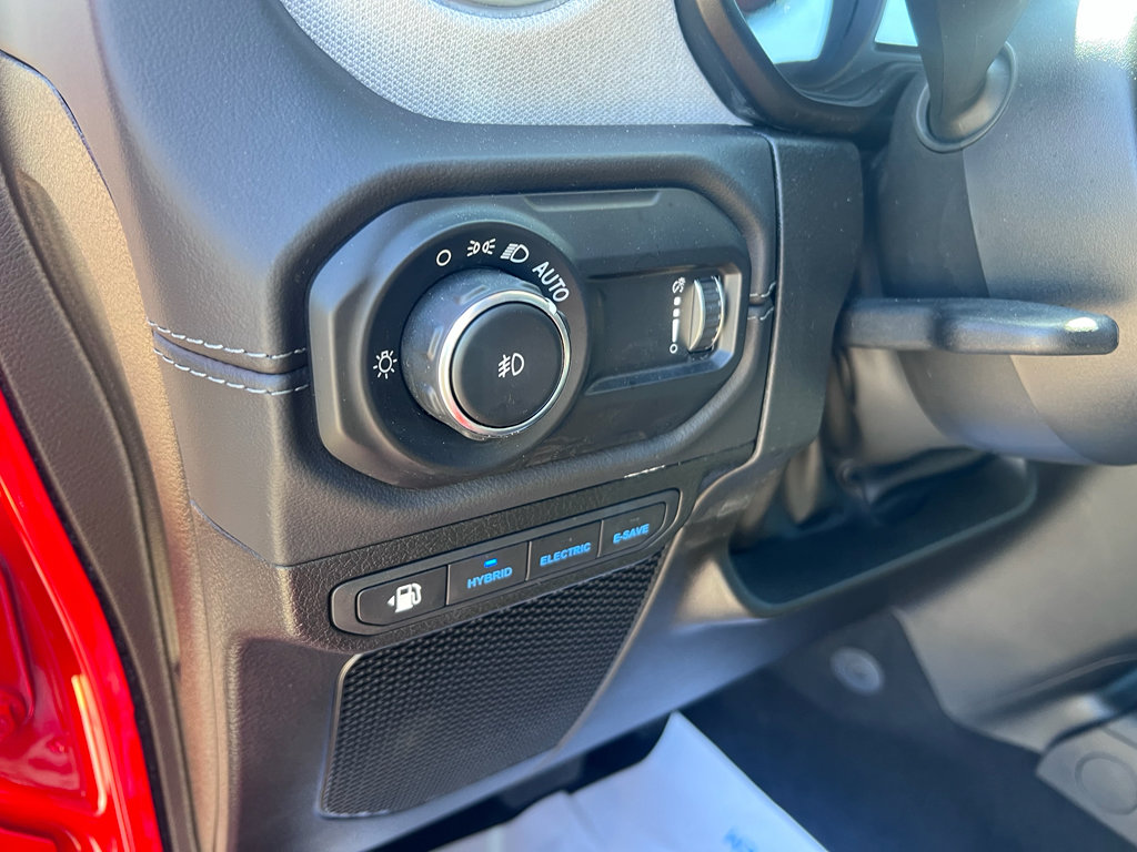 Certified 2025 Jeep Wrangler Sahara image 20