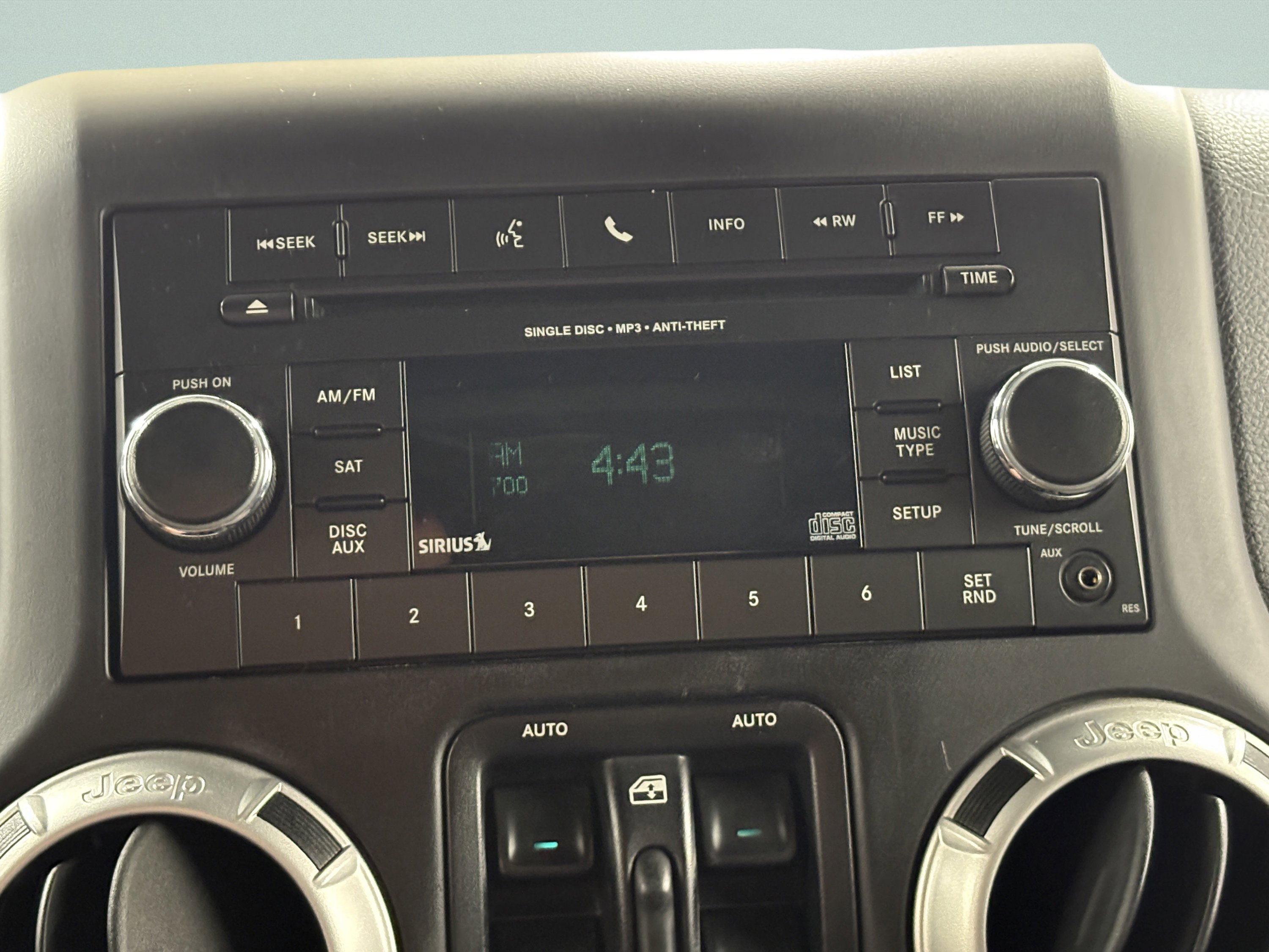 Used 2014 Jeep Wrangler Unlimited Sahara w/ Connectivity Group image 14