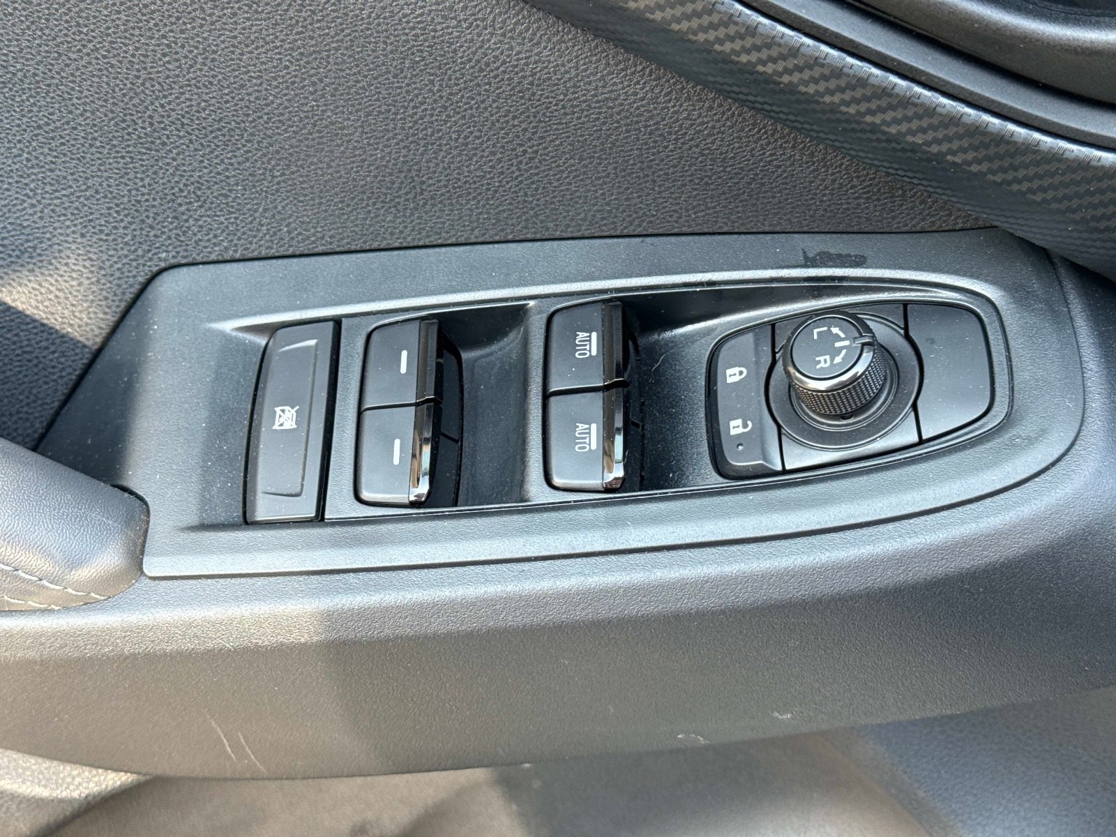 Used 2025 Subaru Crosstrek 2.0i Premium w/ Popular Package #4 image 20