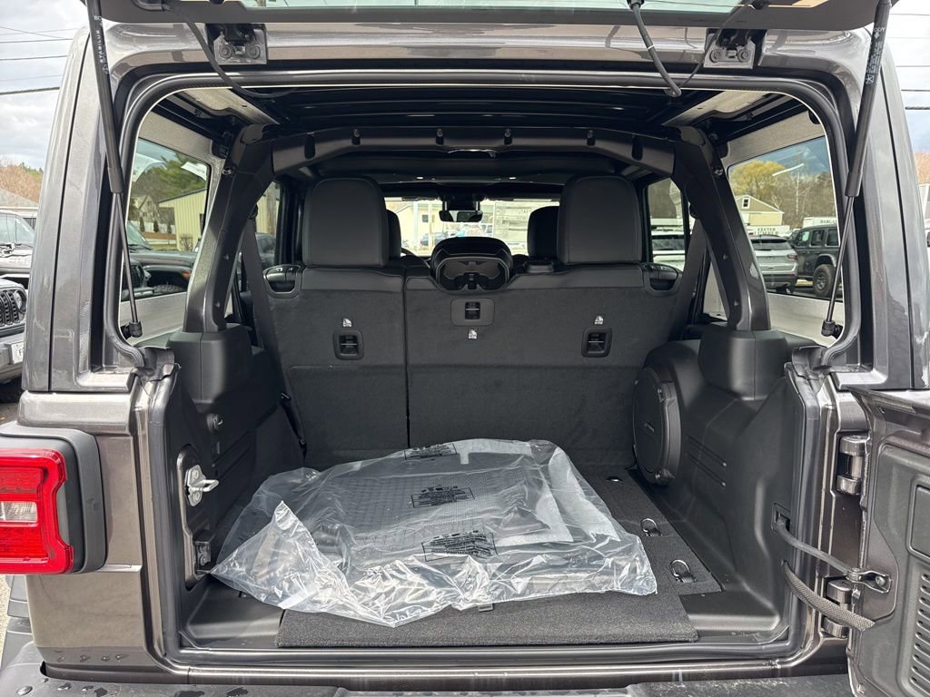 New 2026 Jeep Wrangler Unlimited Rubicon 392 image 25