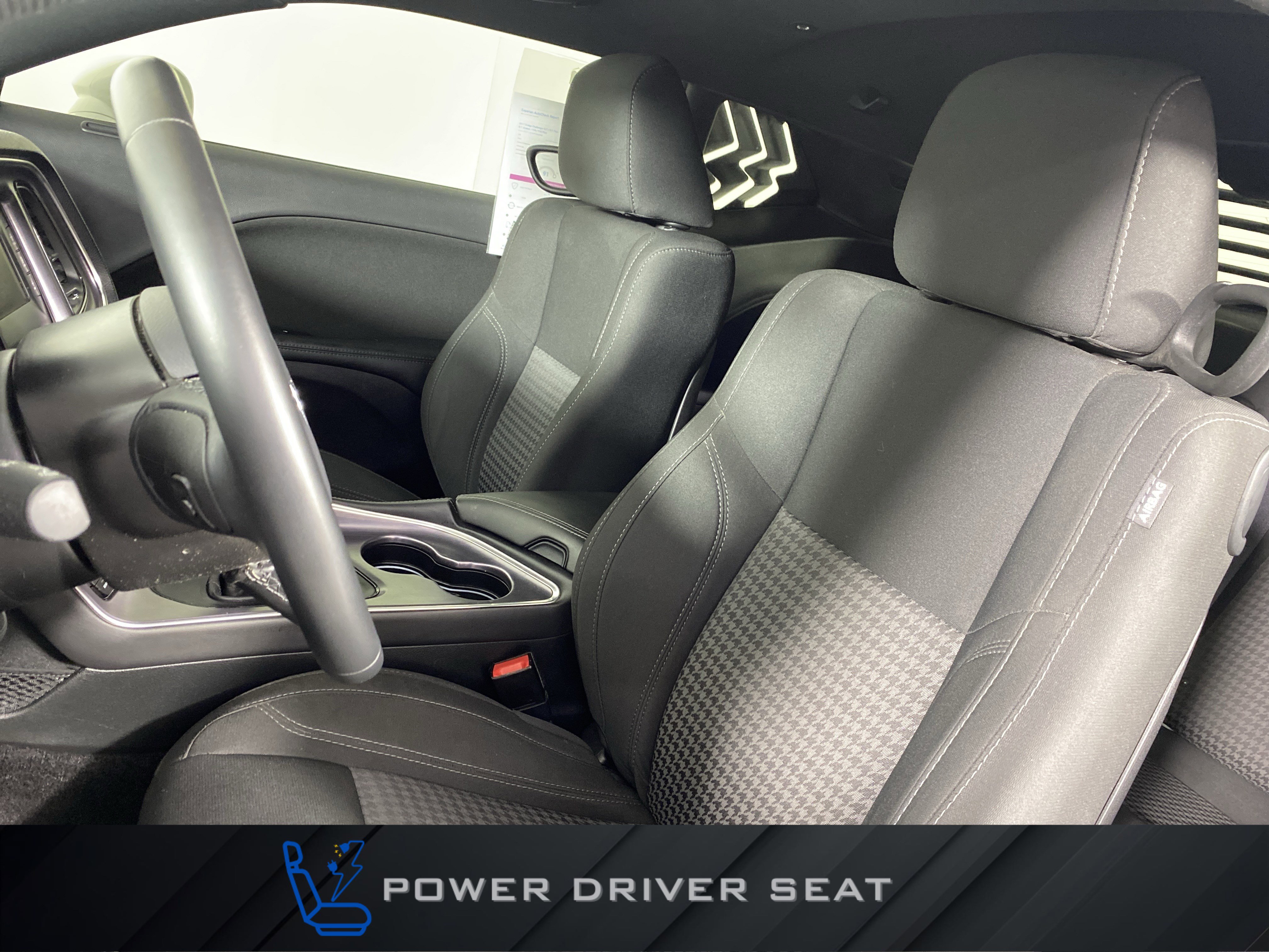 Used 2017 Dodge Challenger R/T image 15