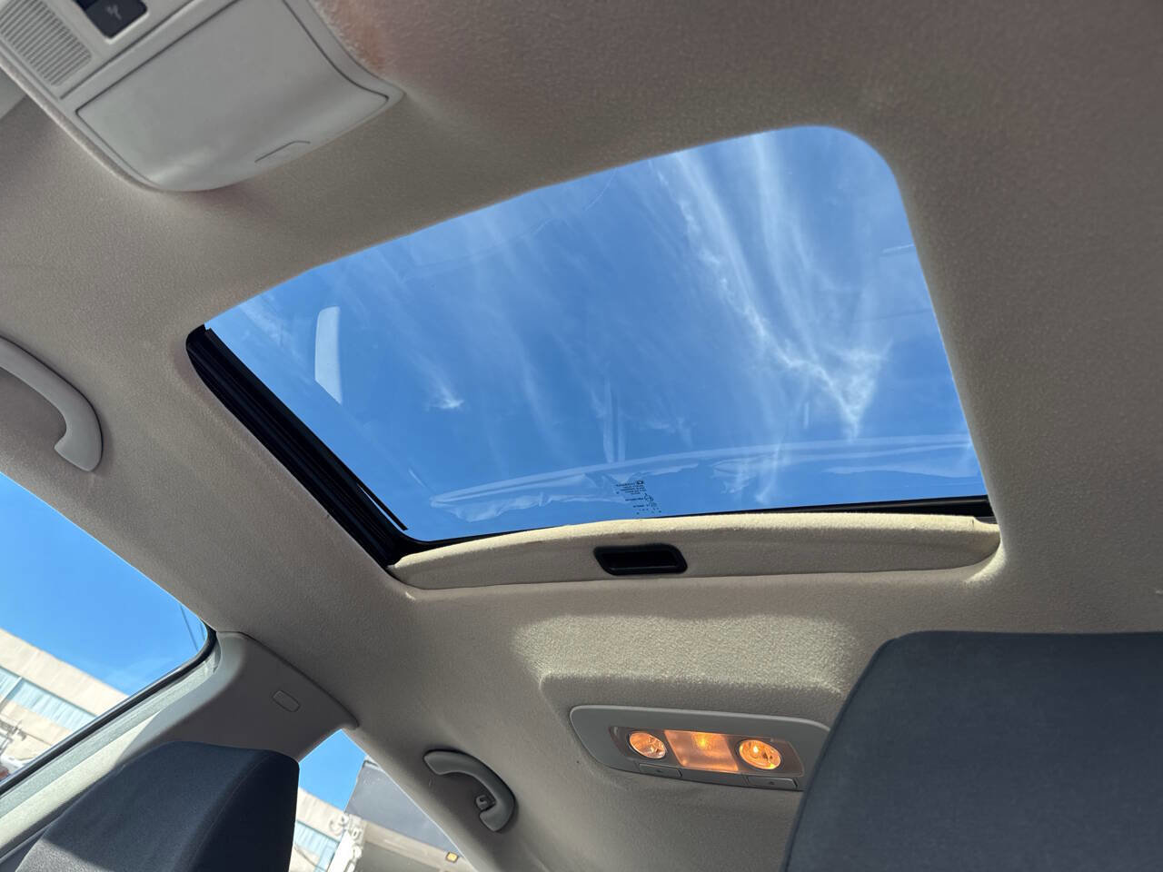 Used 2011 Volkswagen Golf 2-Door image 22