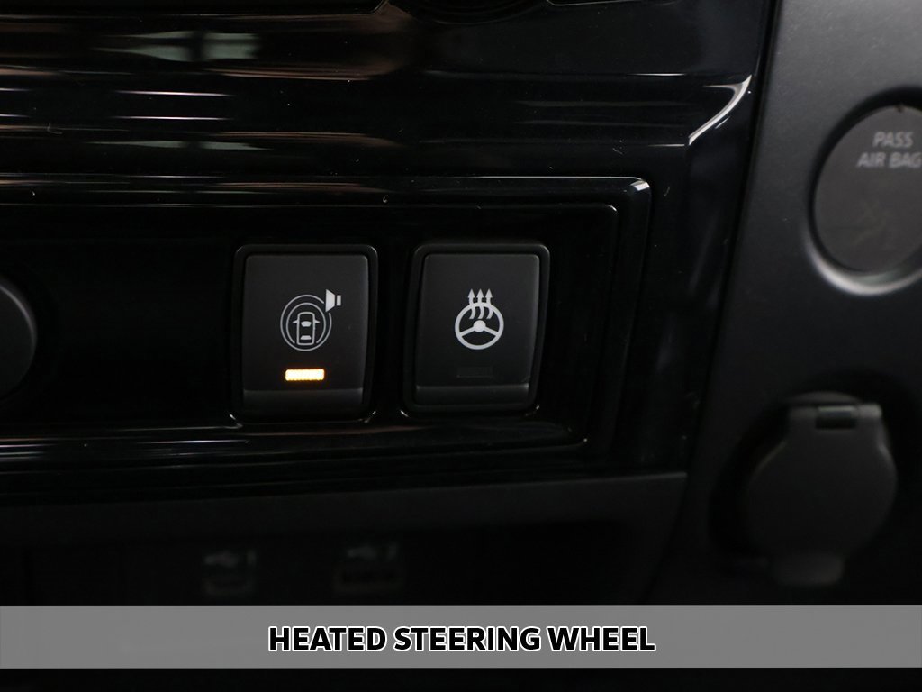 Used 2021 Nissan Titan PRO-4X w/ Pro-4x Convenience Package image 8