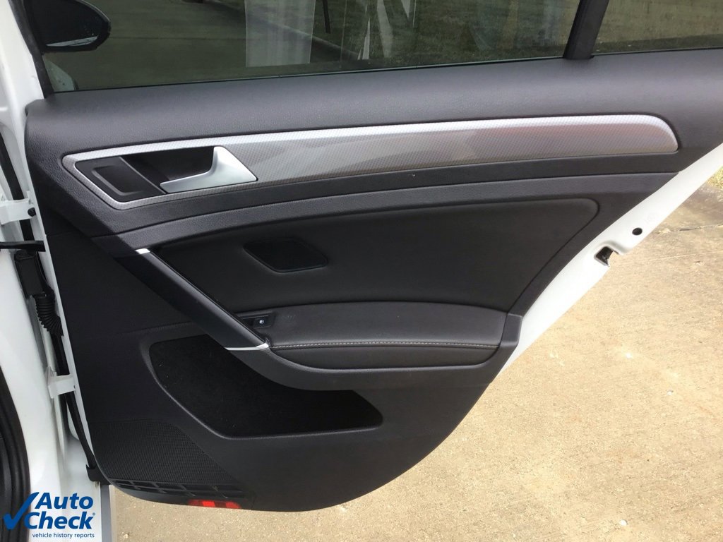 Used 2019 Volkswagen Golf Alltrack image 12