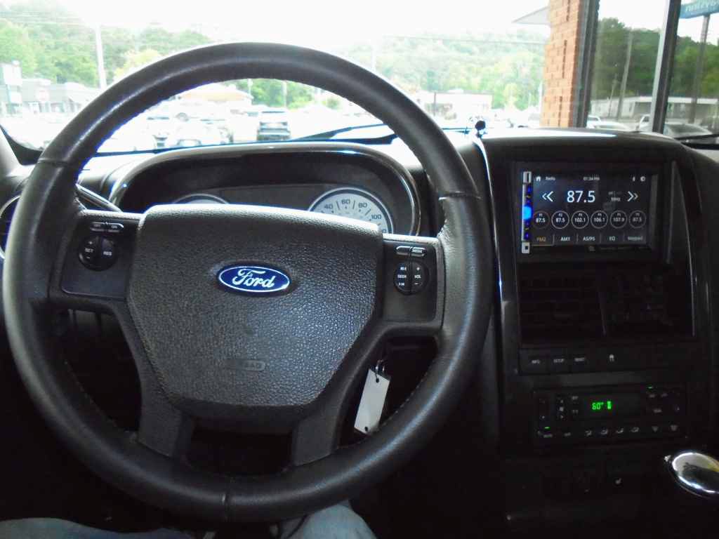 Used 2008 Ford Explorer Sport Trac Limited RWD image 6