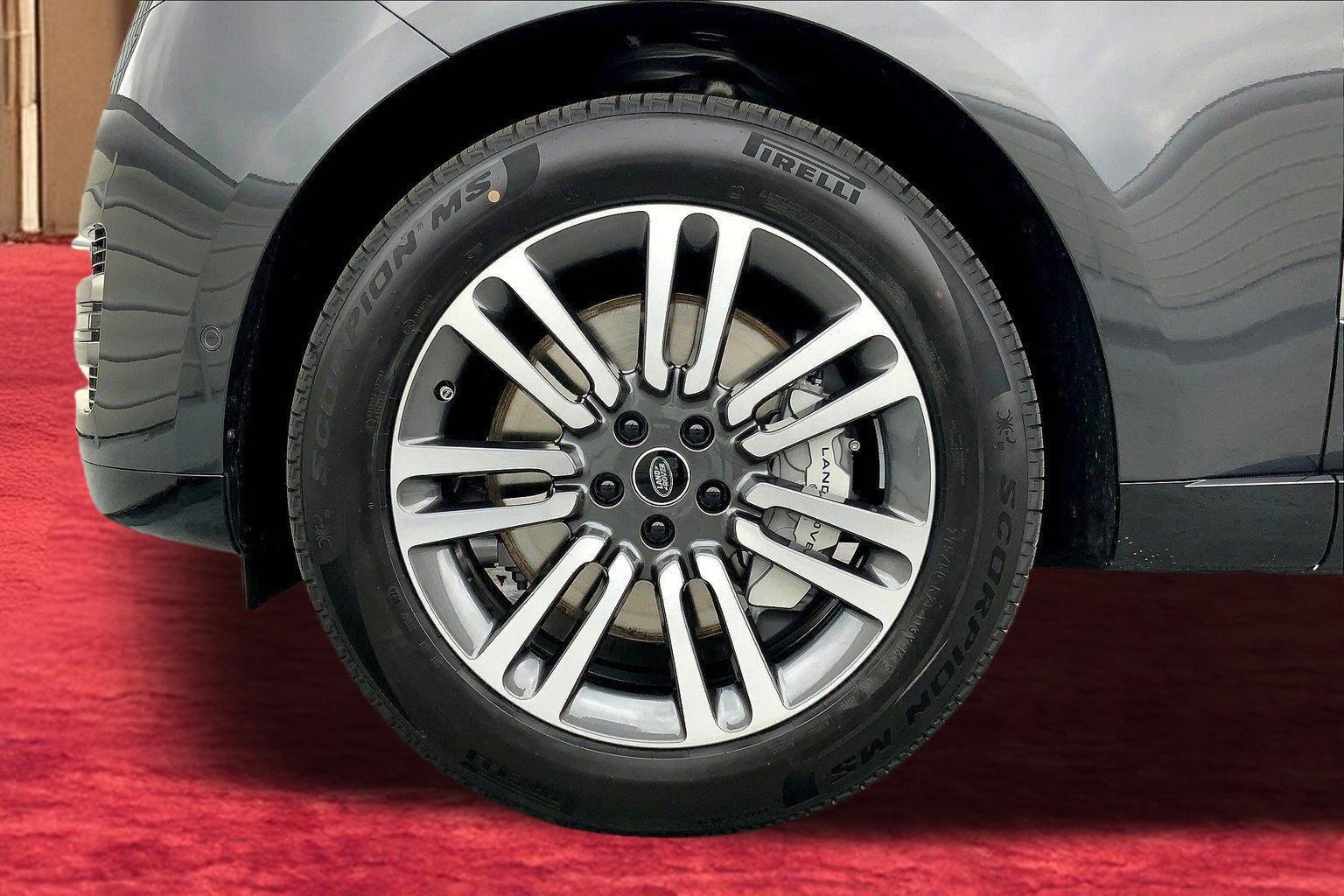 New 2025 Land Rover Range Rover Long Wheelbase SE AWD/4WD image 11