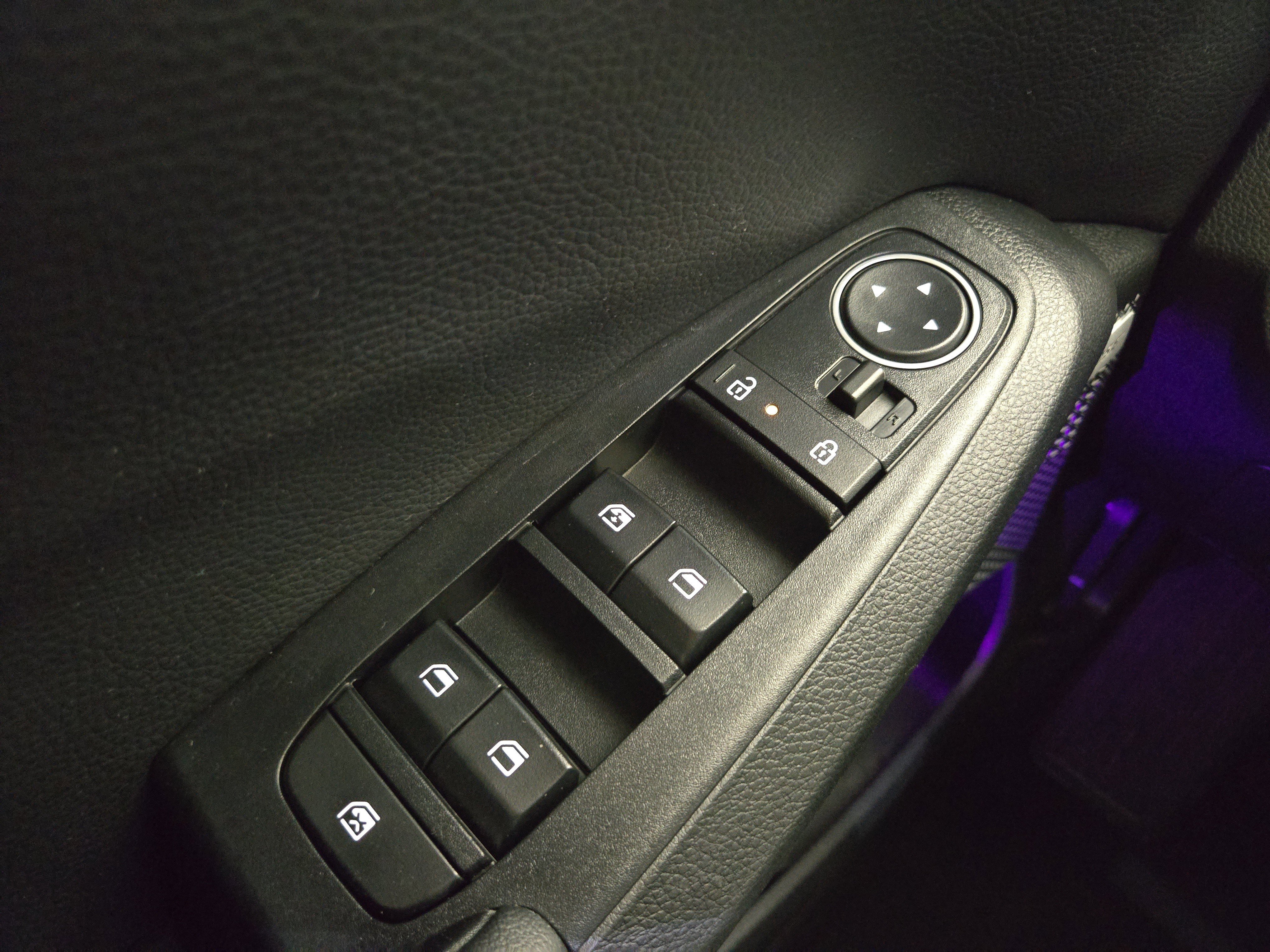 Used 2024 Kia Seltos SX image 30