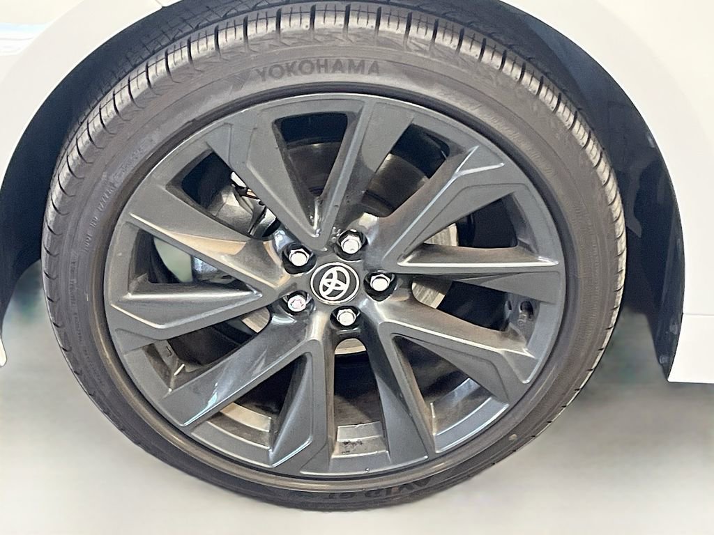 Used 2026 Toyota Corolla SE w/ SE Premium Package image 29