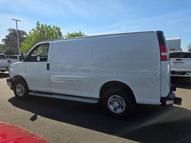 Used 2024 Chevrolet Express 2500 w/ Driver Convenience Package image 7