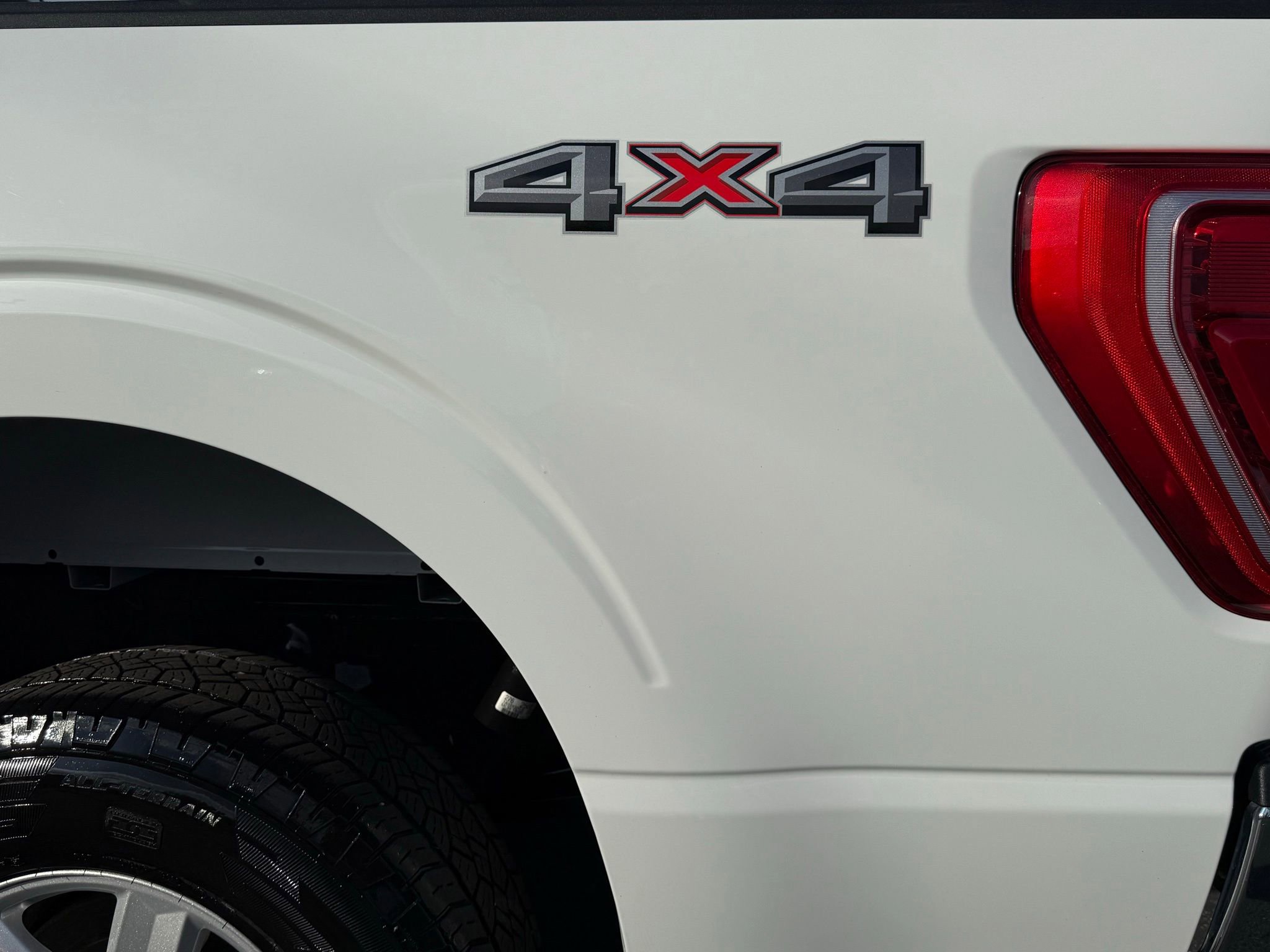 Used 2022 Ford F150 XLT w/ Trailer Tow Package image 11