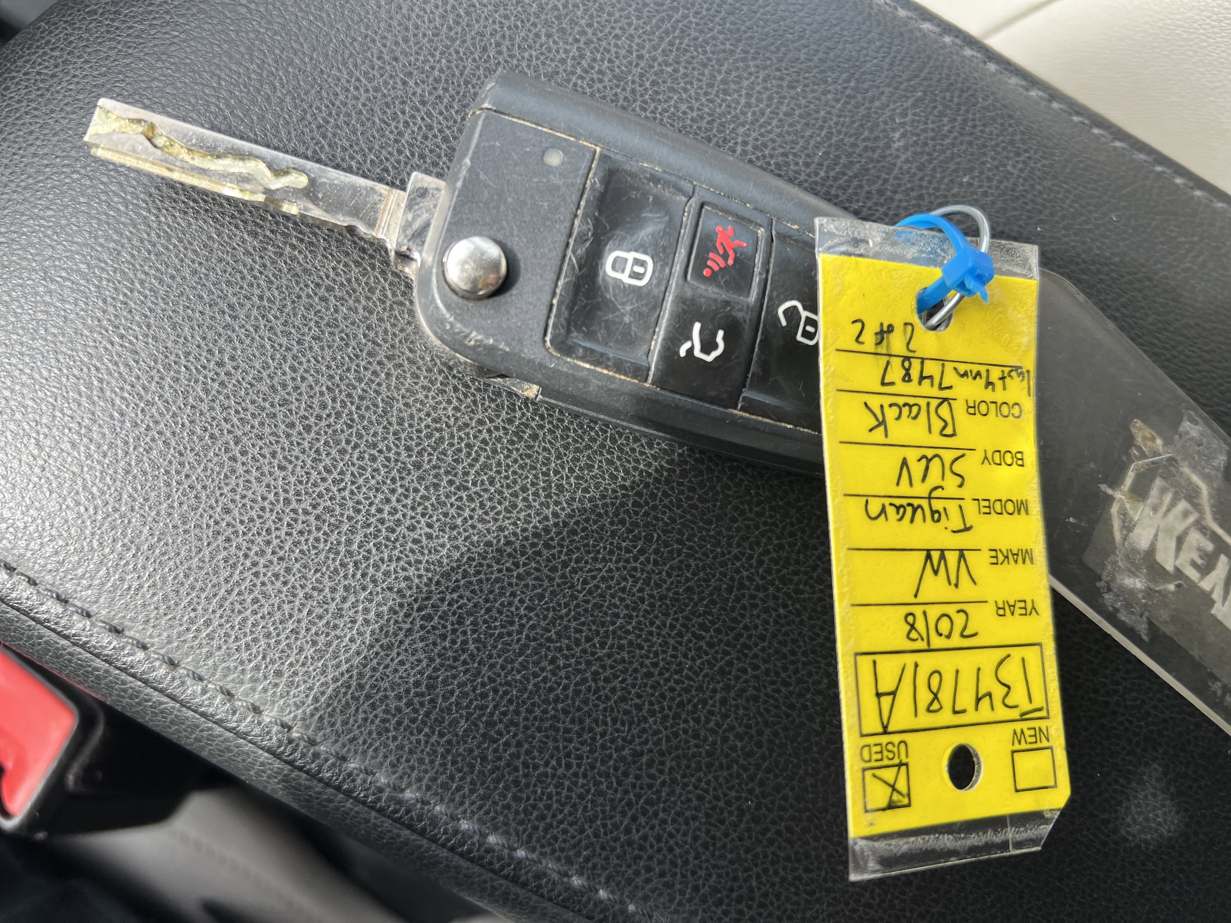 Used 2018 Volkswagen Tiguan SE w/ 18" Alloy Wheels Package image 32