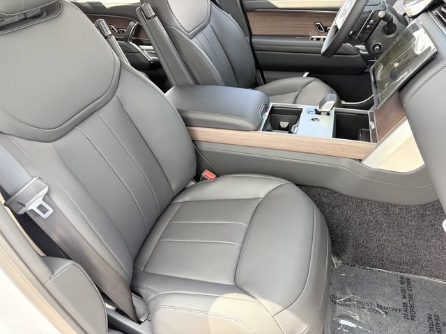 New 2026 Land Rover Range Rover Long Wheelbase SE AWD/4WD image 10