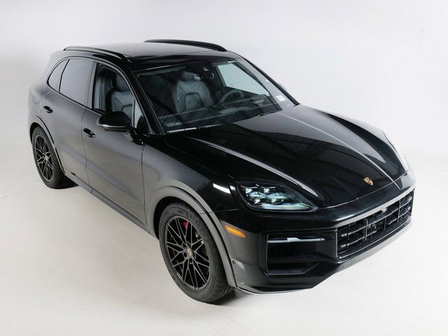 New 2026 Porsche Cayenne GTS image 33