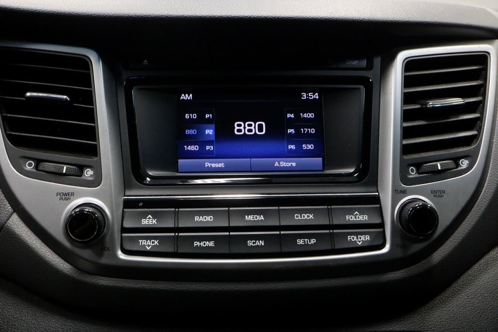 Used 2018 Hyundai Tucson SE w/ Cargo Package FWD image 3