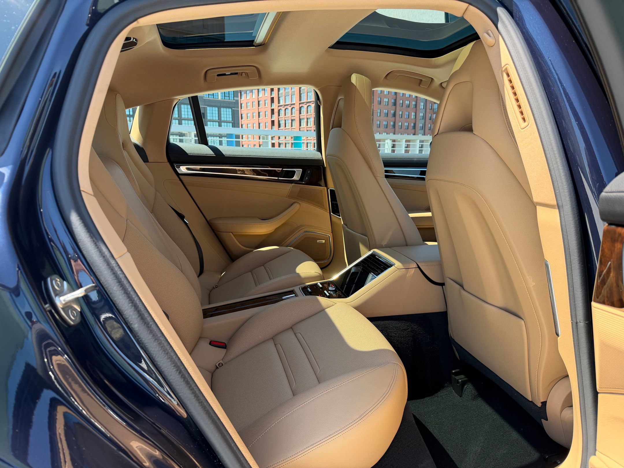 Certified 2023 Porsche Panamera 4 Platinum Edition AWD/4WD image 18