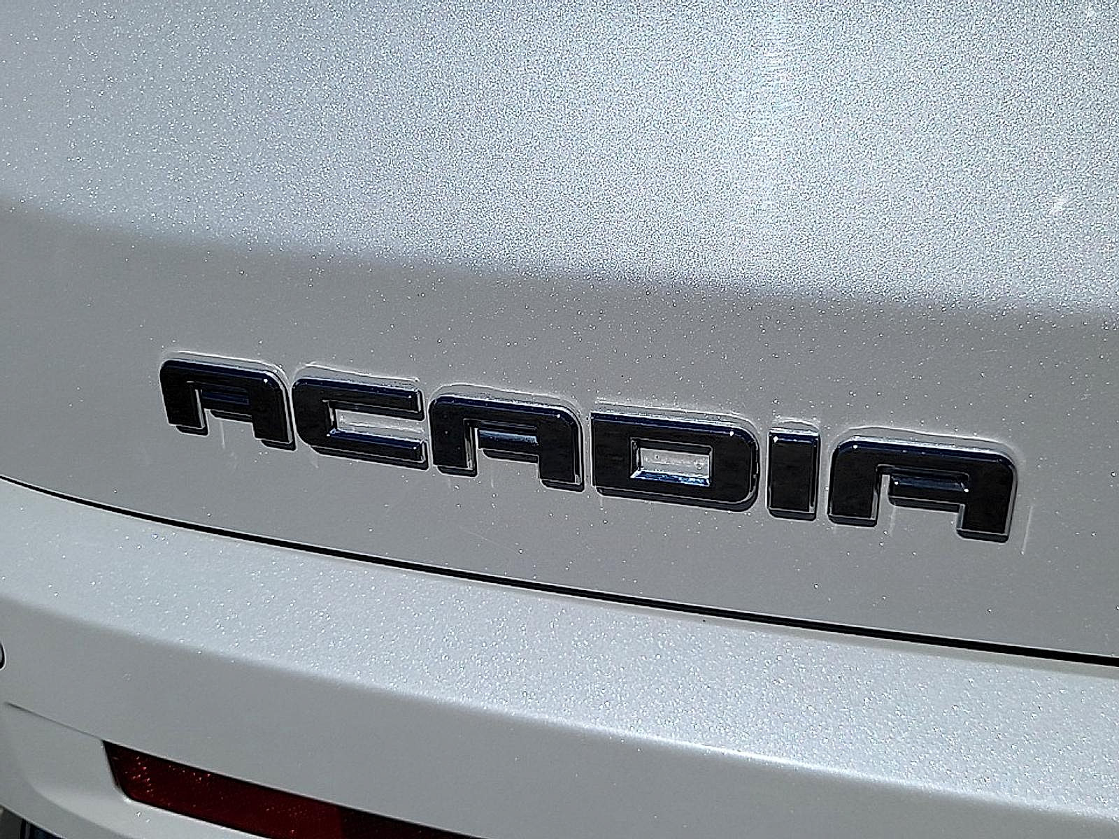 Used 2019 GMC Acadia Denali w/ Technology Package AWD/4WD image 33