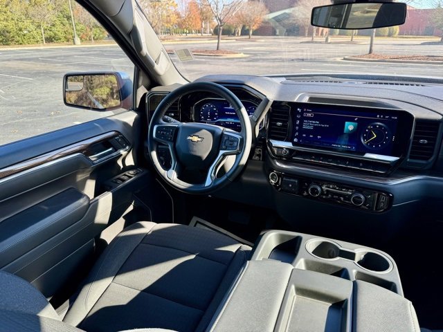 Used 2024 Chevrolet Silverado 1500 LT w/ Z71 Off-Road Package image 19
