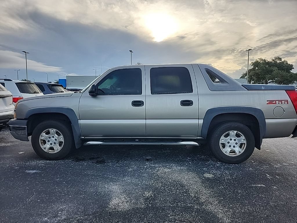 Used 2003 Chevrolet Avalanche 2WD image 6