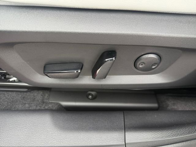New 2026 Mitsubishi Outlander SE FWD image 12