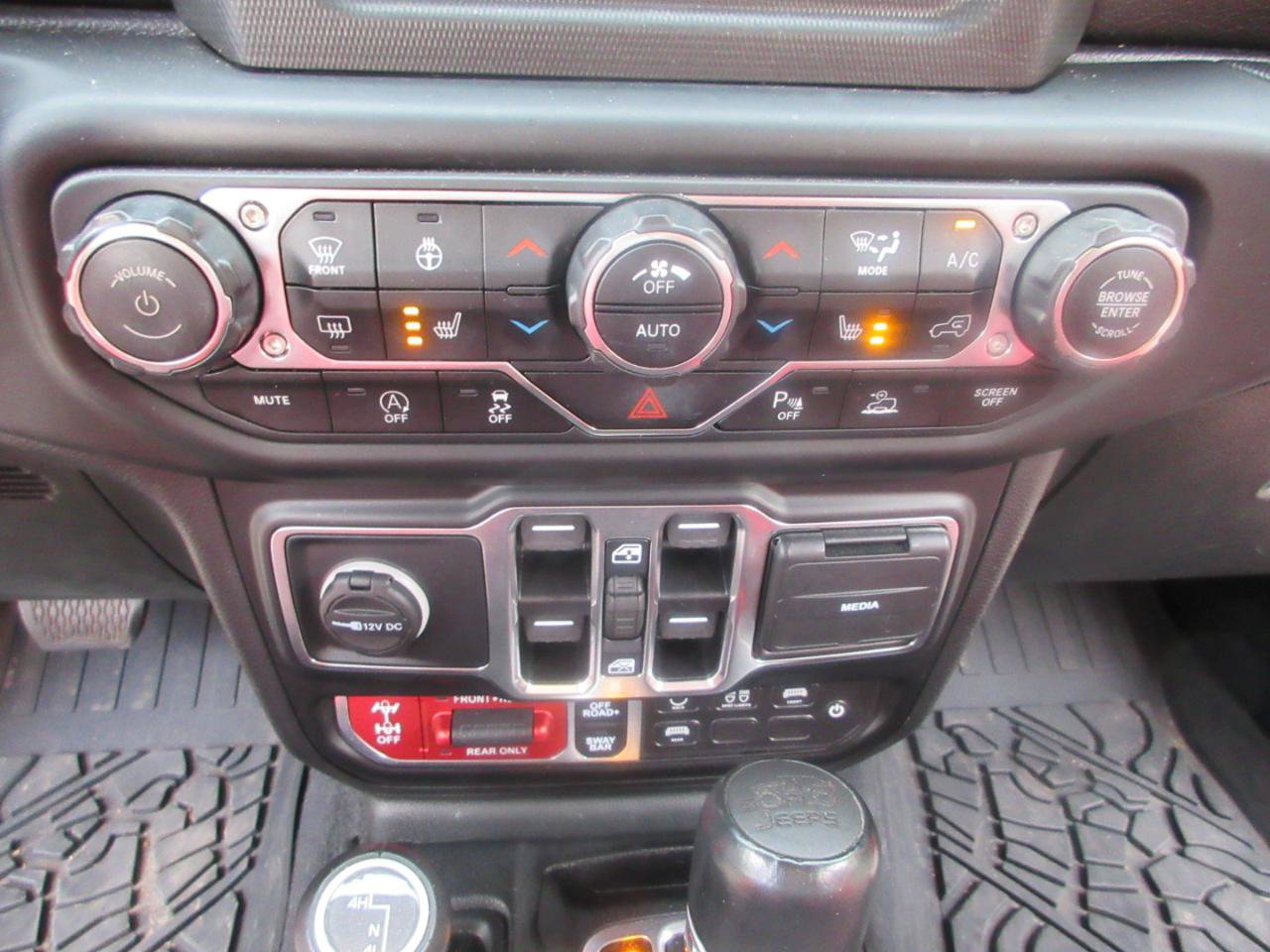 Used 2021 Jeep Wrangler Unlimited Rubicon w/ Dual Top Group image 40