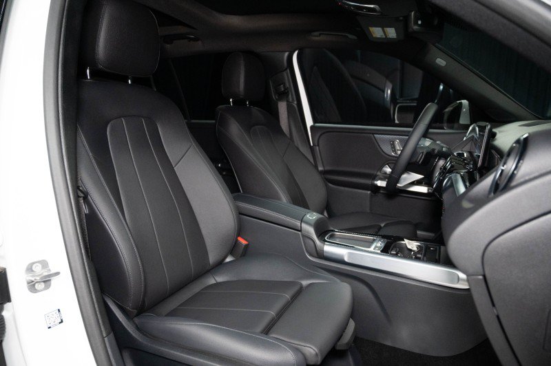 Certified 2026 Mercedes-Benz GLB 250 4MATIC image 13