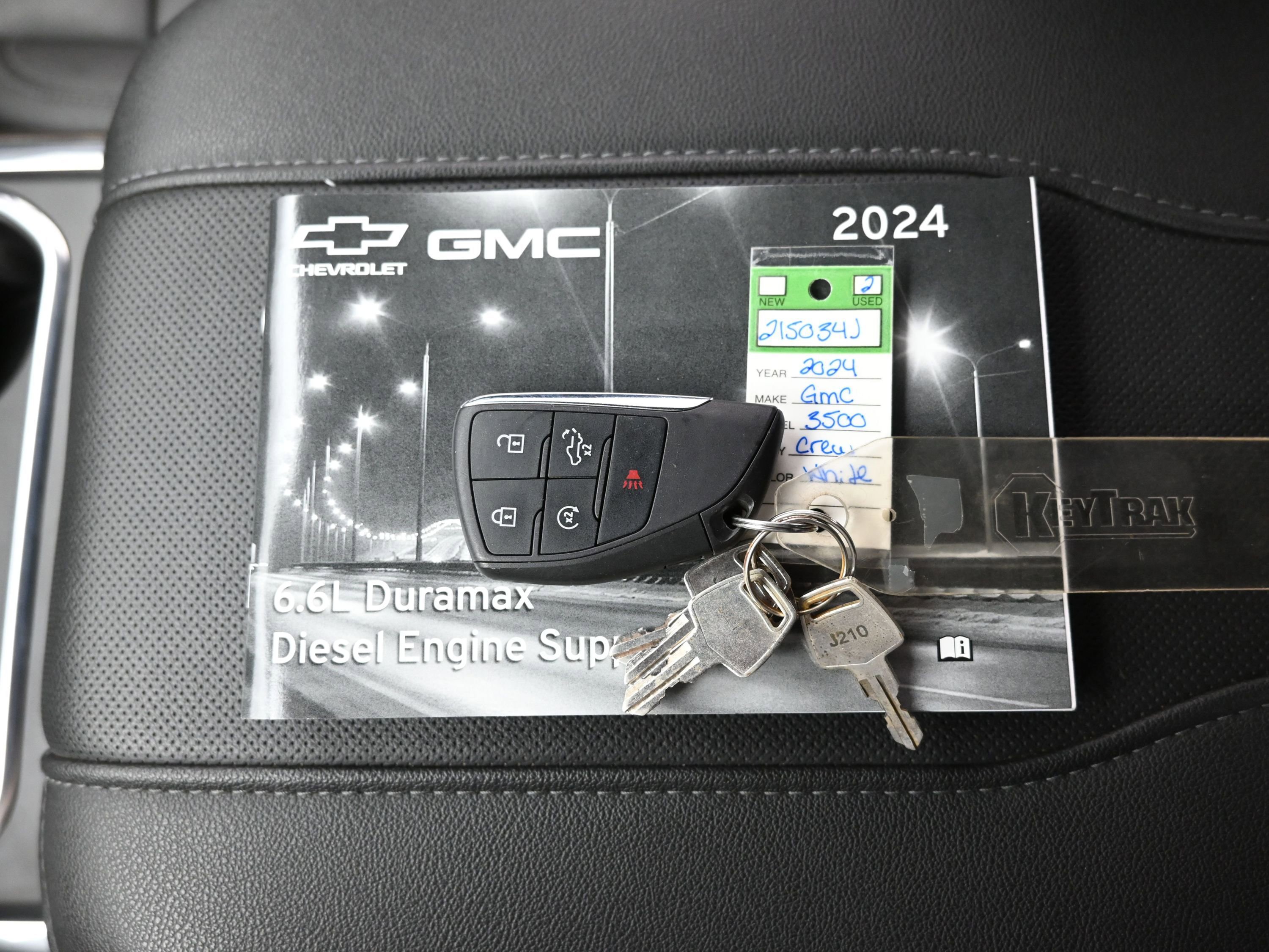 Used 2024 GMC Sierra 3500 SLT w/ SLT Convenience Package image 20