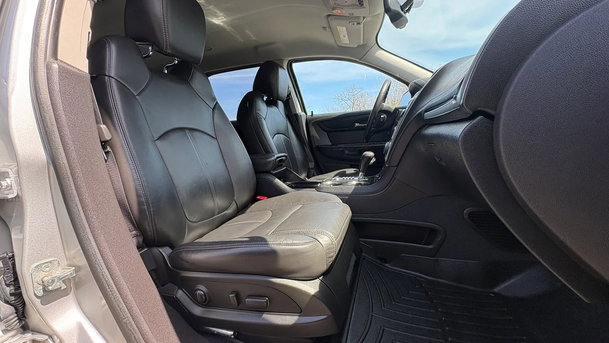 Used 2016 GMC Acadia SLT image 33