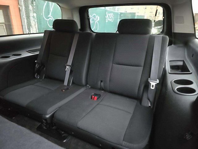 Used 2014 Chevrolet Suburban LS image 9