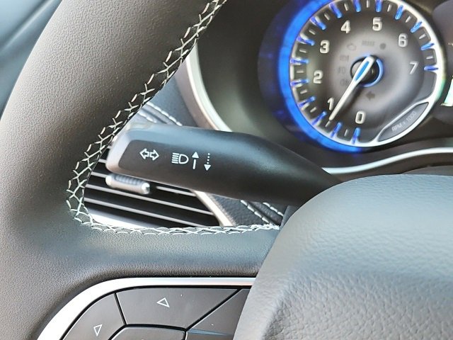 New 2026 Chrysler Pacifica Select image 20