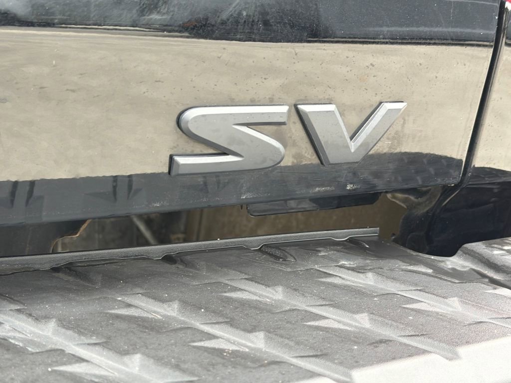 Used 2024 Nissan Titan SV w/ SV Bronze Edition Package image 11