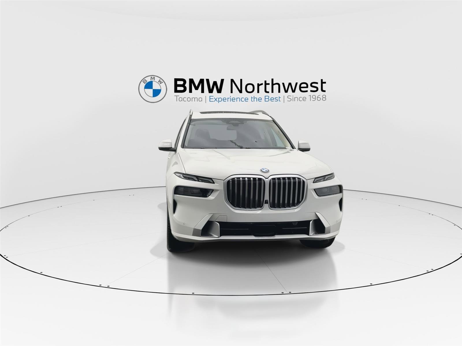 Used 2024 BMW X7 xDrive40i w/ Premium Package AWD/4WD image 7