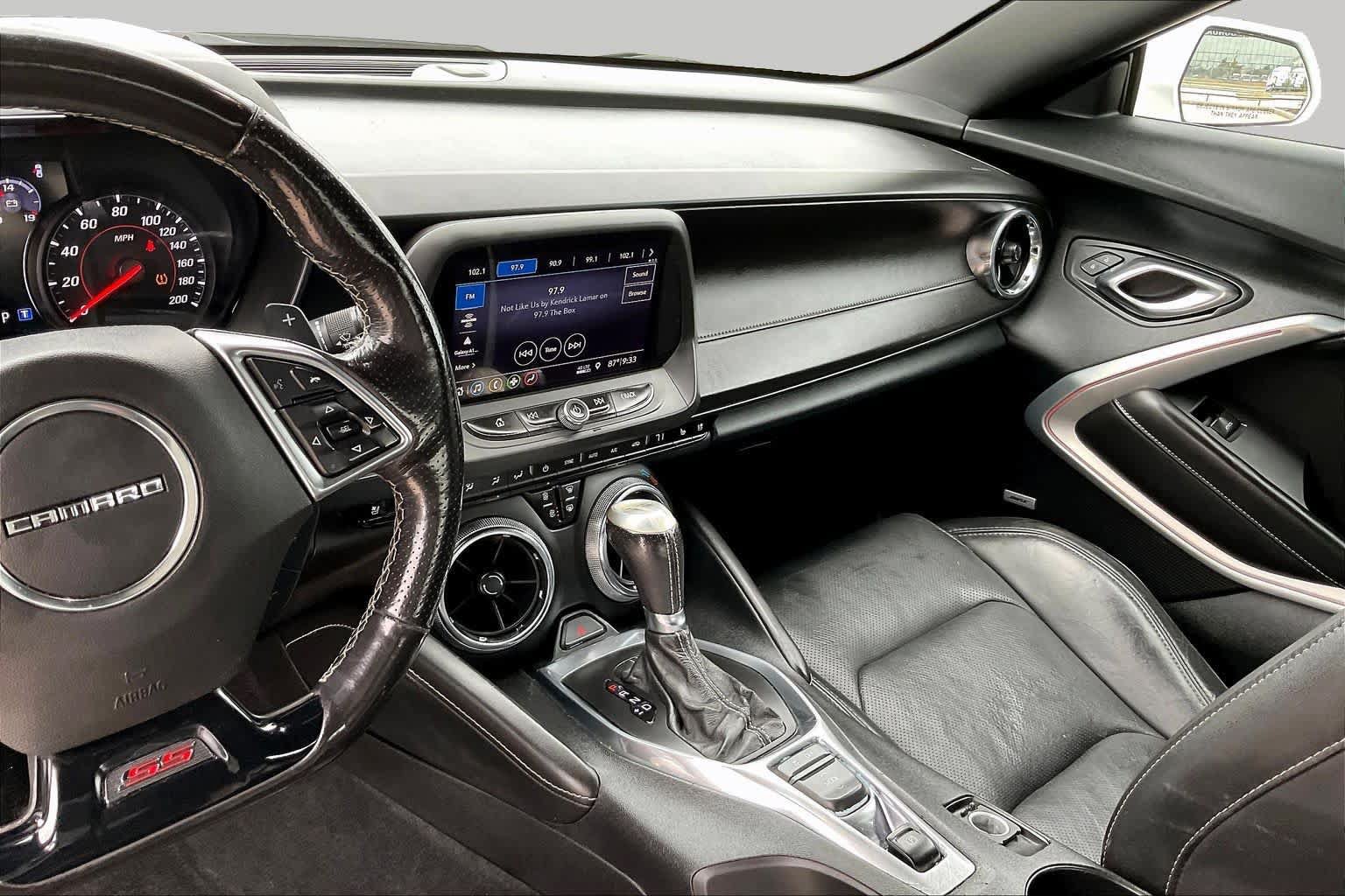 Used 2019 Chevrolet Camaro SS RWD image 6
