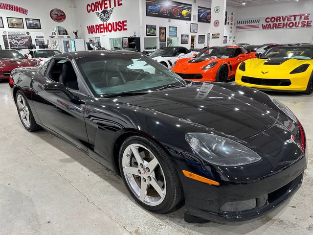 Used 2005 Chevrolet Corvette Coupe w/ Preferred Equipment Group RWD image 31