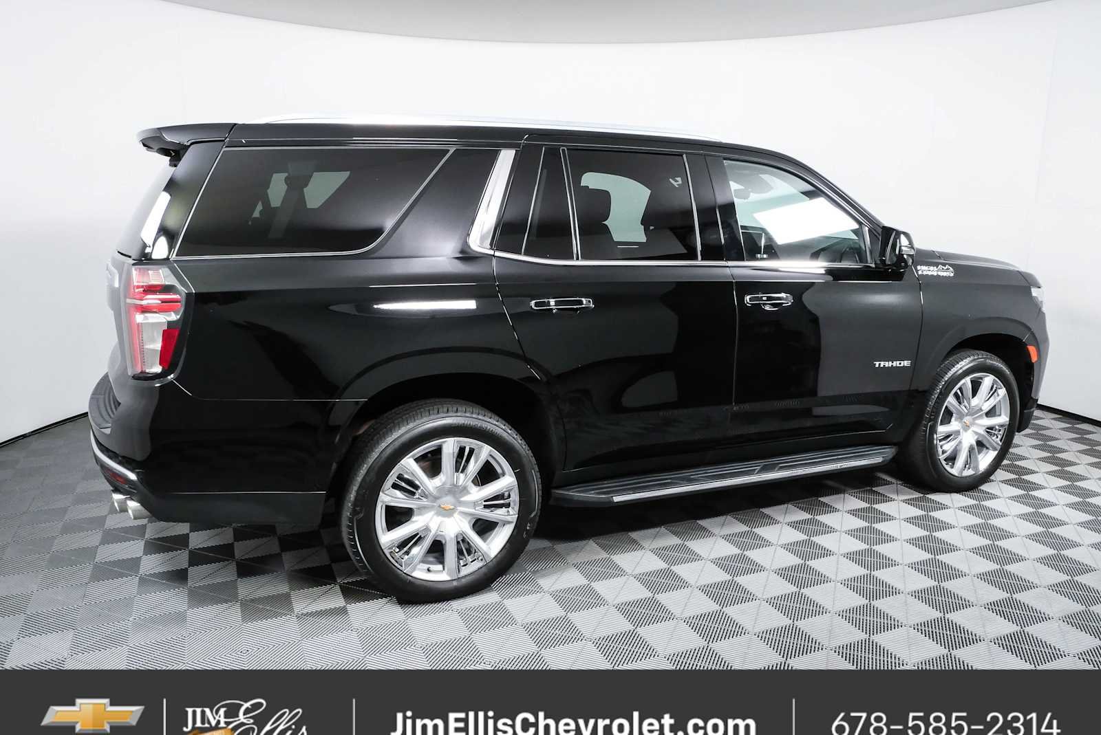 Certified 2023 Chevrolet Tahoe High Country AWD/4WD image 2