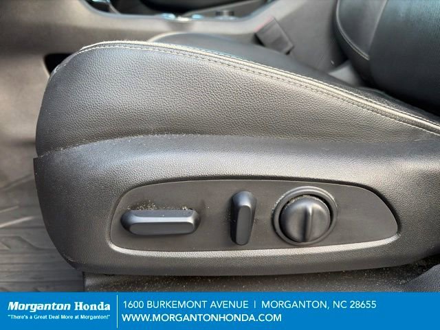 Used 2020 GMC Terrain Denali w/ Denali Premium Package AWD/4WD image 19