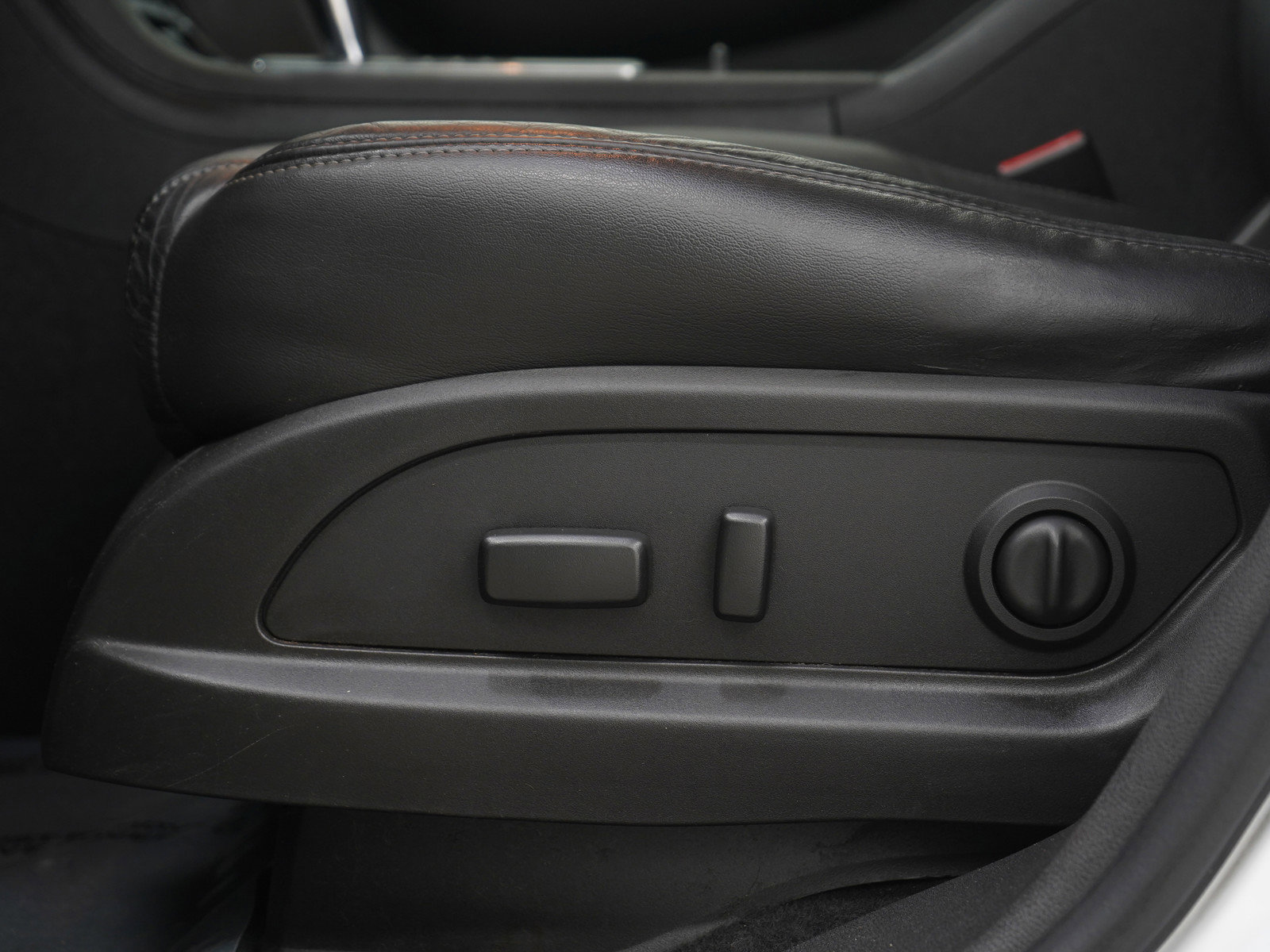 Used 2016 Chevrolet Traverse LTZ image 23