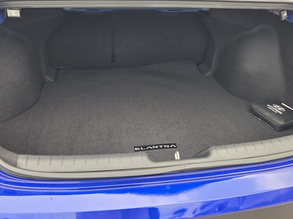 Certified 2025 Hyundai Elantra SEL w/ Cargo Package FWD image 14