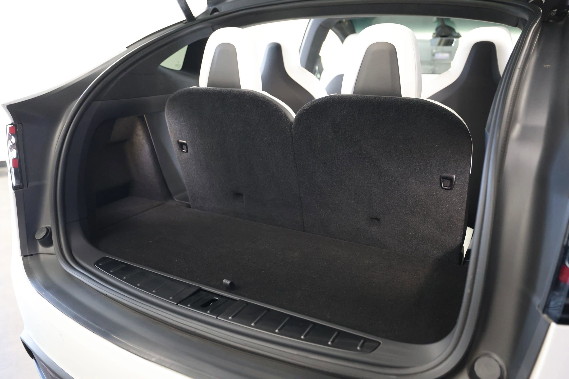 Used 2022 Tesla Model X Plaid image 52