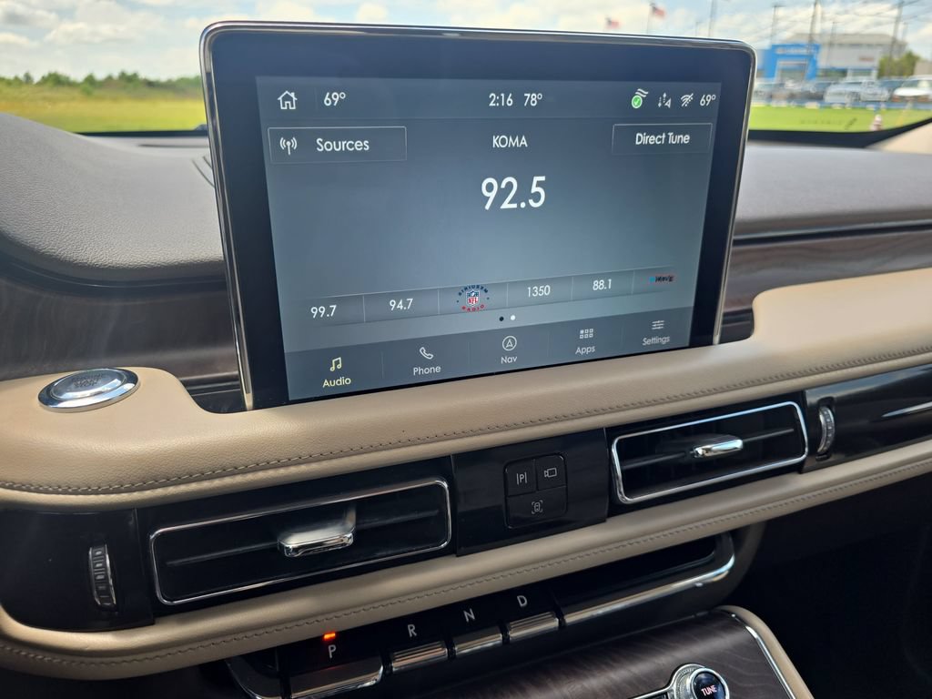 Used 2022 Lincoln Aviator Reserve w/ Equipment Group 201A AWD/4WD image 22