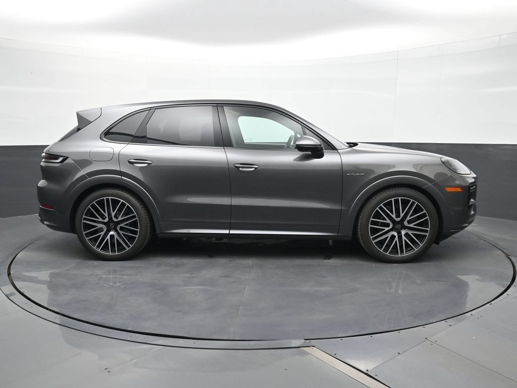 New 2025 Porsche Cayenne Turbo AWD/4WD image 24