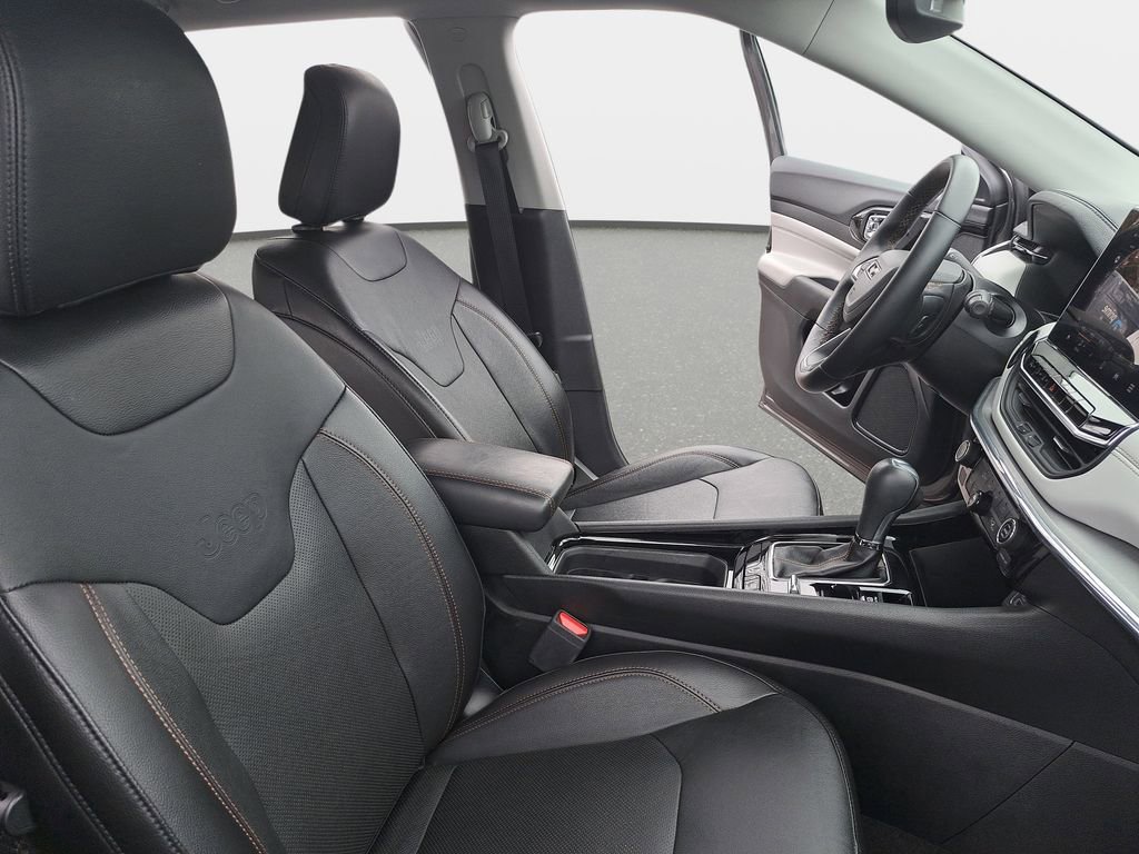 Certified 2022 Jeep Compass Limited AWD/4WD image 11