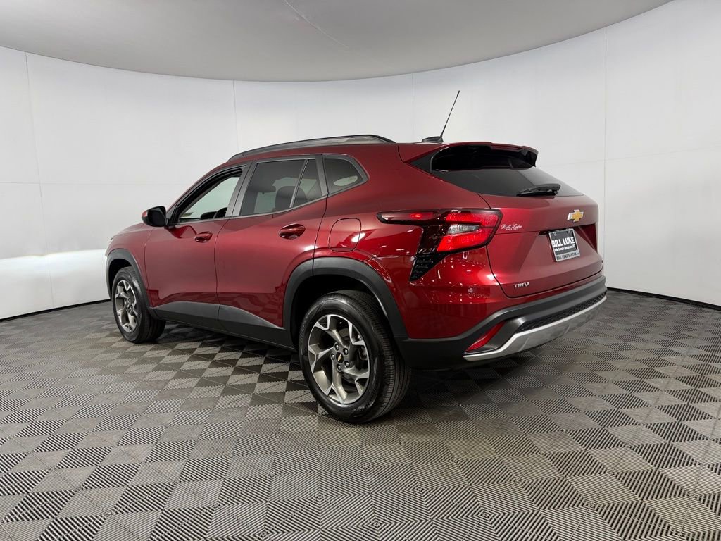 Used 2025 Chevrolet Trax LT image 6