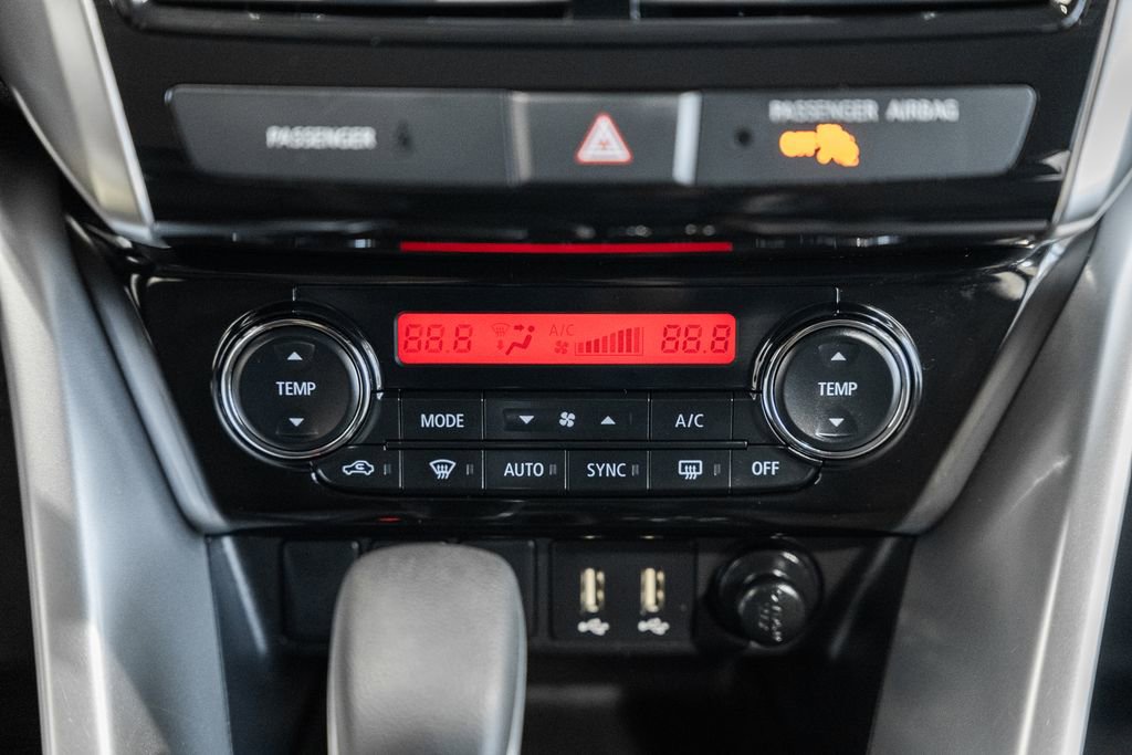 Used 2025 Mitsubishi Eclipse Cross SE AWD/4WD image 28
