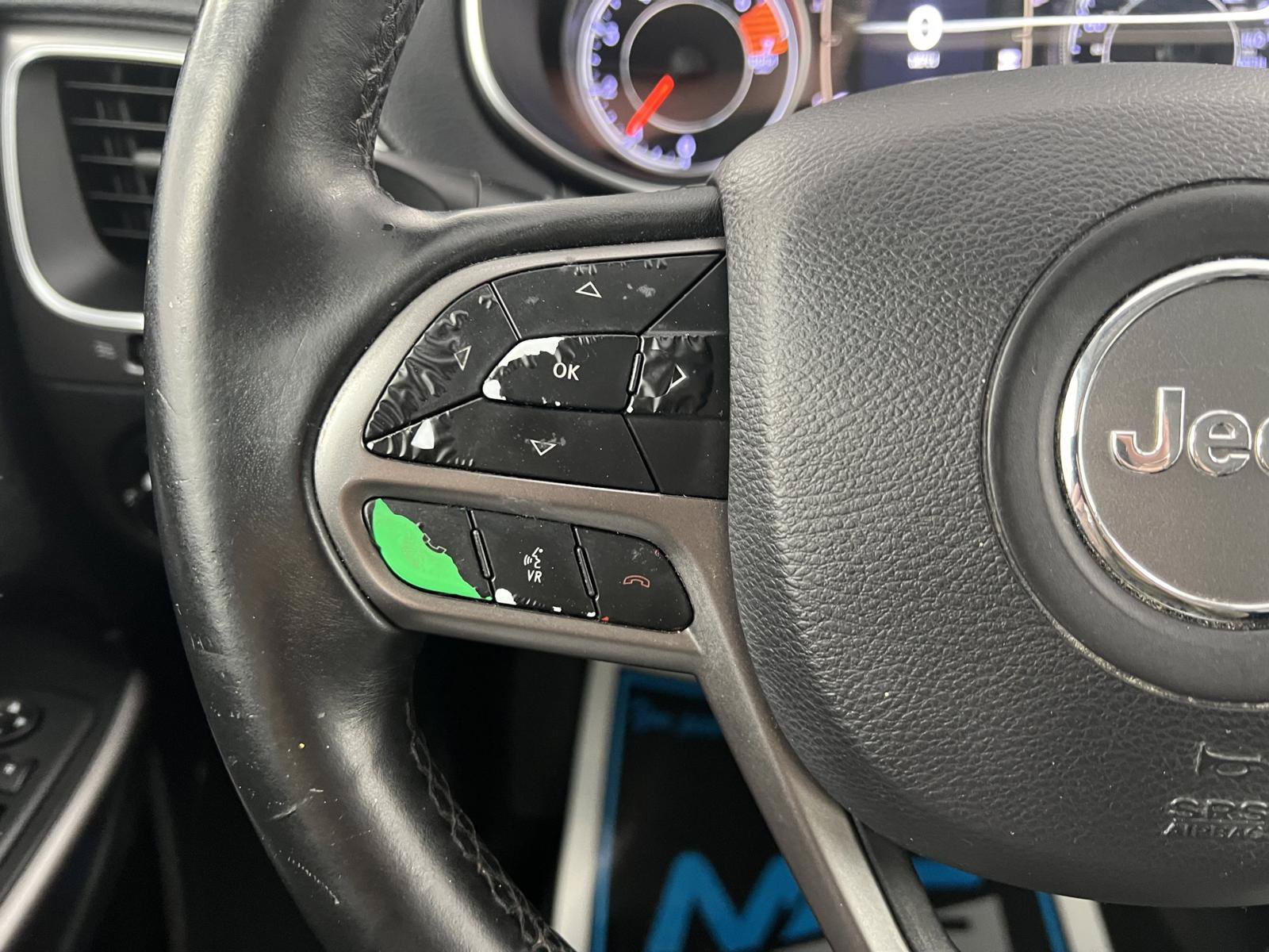 Used 2019 Jeep Cherokee Latitude Plus FWD image 25