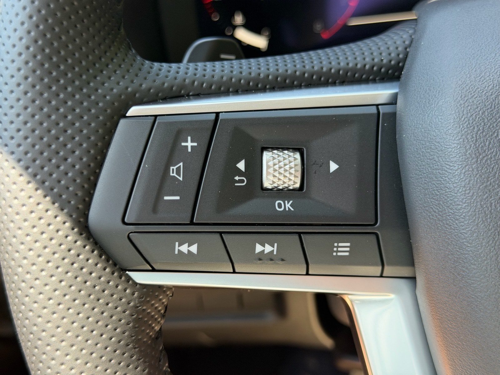 New 2026 Mitsubishi Outlander SE FWD image 26