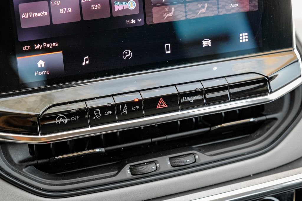 Used 2022 Jeep Compass Limited image 37