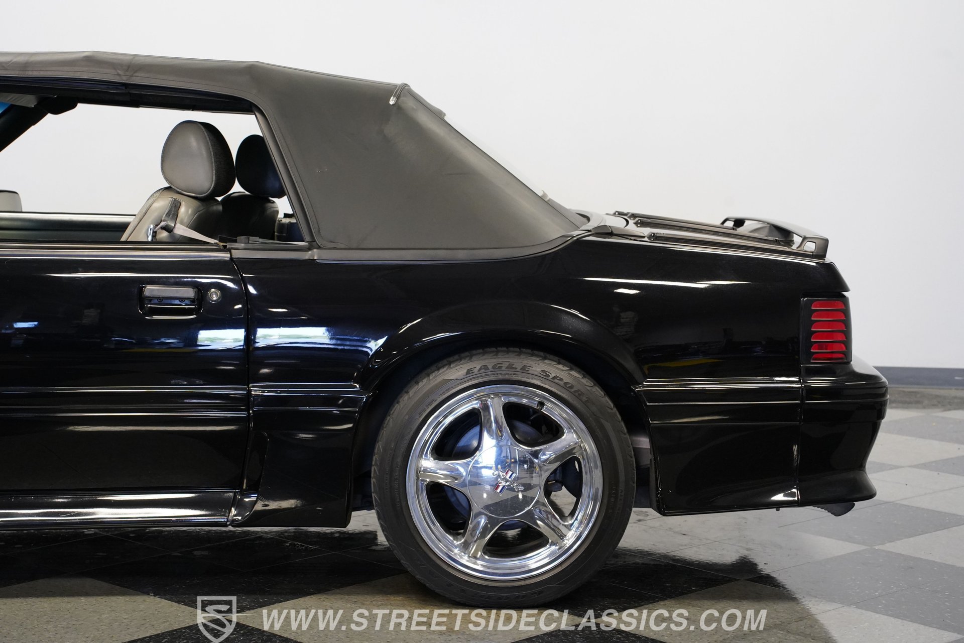 Used 1989 Ford Mustang GT RWD image 25