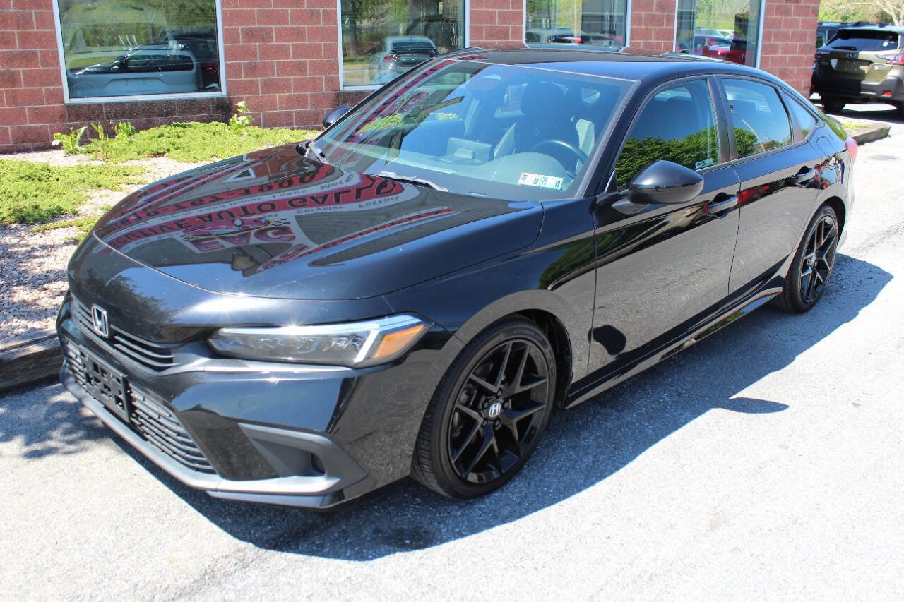 Used 2023 Honda Civic Sport image 2