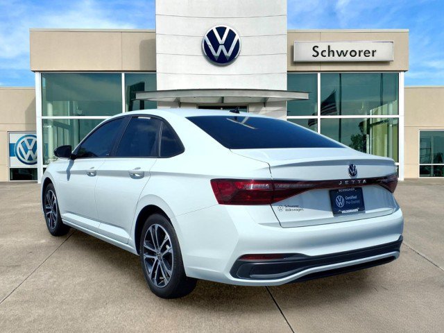Certified 2025 Volkswagen Jetta Sport FWD image 7